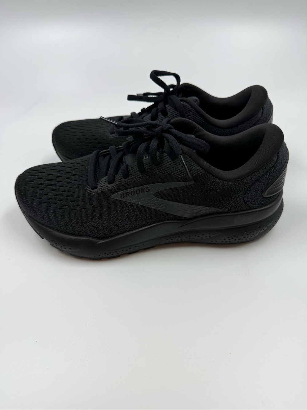 Brooks Ghost 16 Triple Black Woman Running Shoes Size 8.5 - Picture 3 of 7